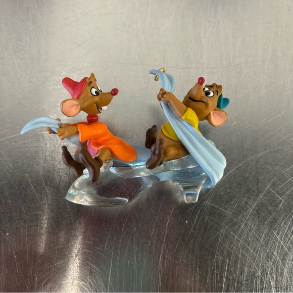 Hallmark Keepsake Disney Cinderella Jaq And Gus Ornament 1997 - Picture 4 of 9